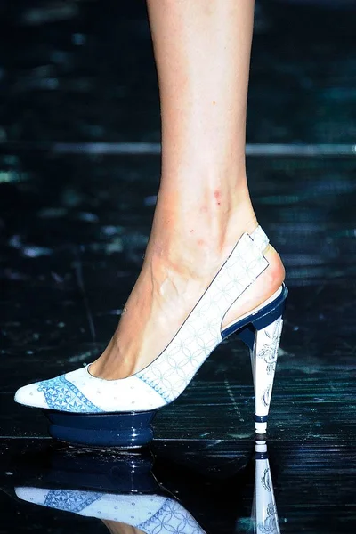 Look 8